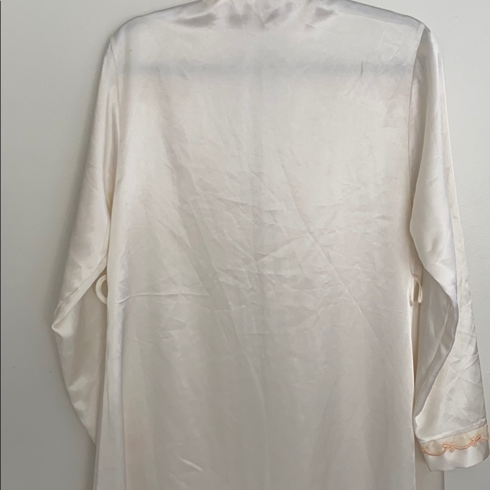 Silk Robe - Picture 4 of 11